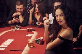 Studio Monopoly Live cendana777 dengan roda besar dan layar interaktif